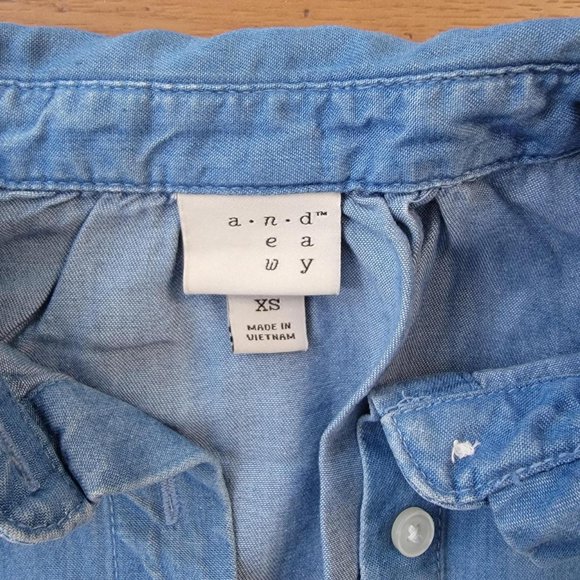 A New Day Medium Denim Color Button Up Sleeveless Tank - Size XS - Picture 3 of 3